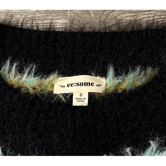 ee: some Women's Fair Isle Geometric Teal/Black/White Fuzzy Sweater Size Small - Picture 4 of 10